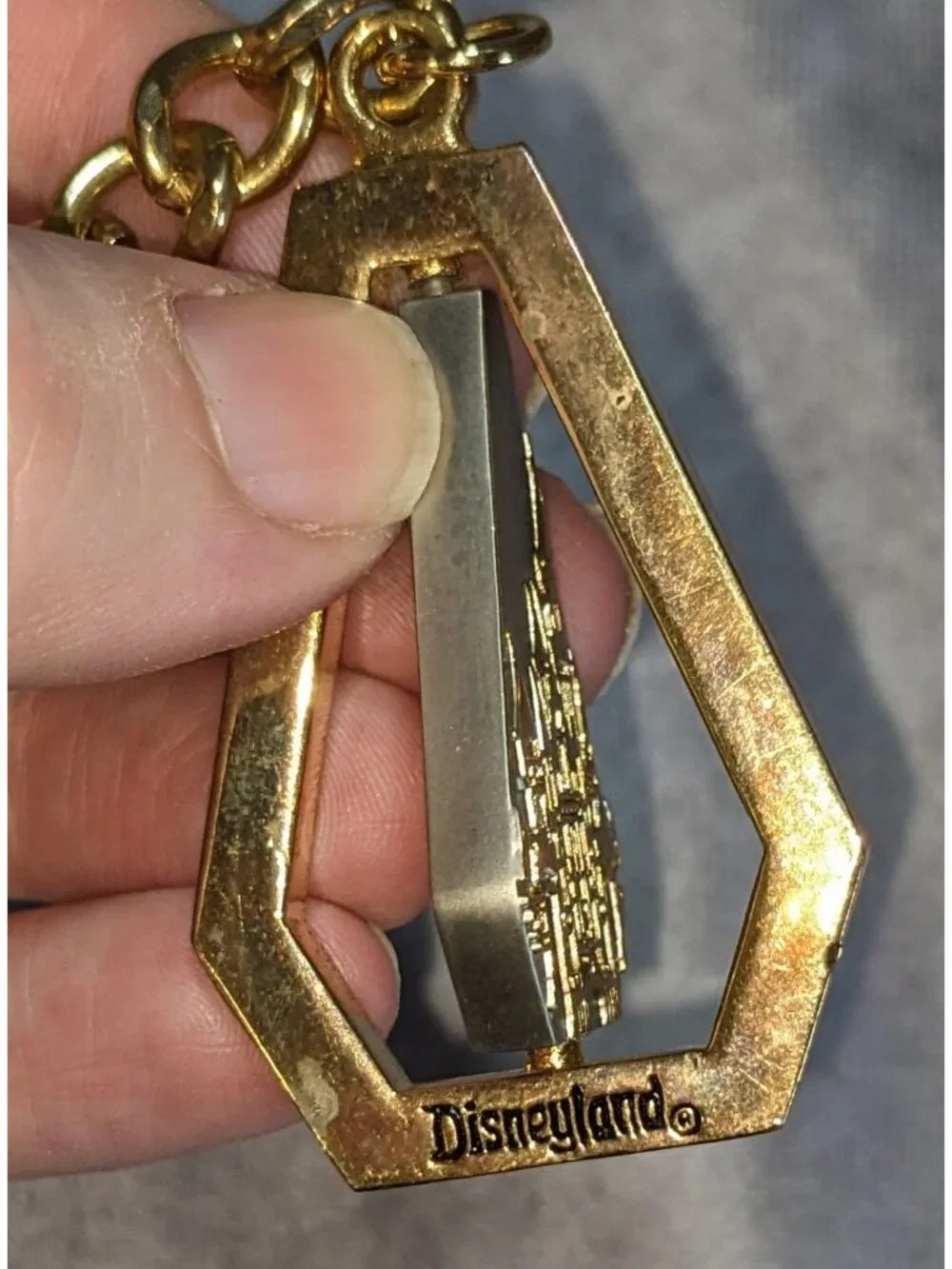 Y2K Disney Disneyland Tinker Bell Spinning Castle Gold Tone Keychain